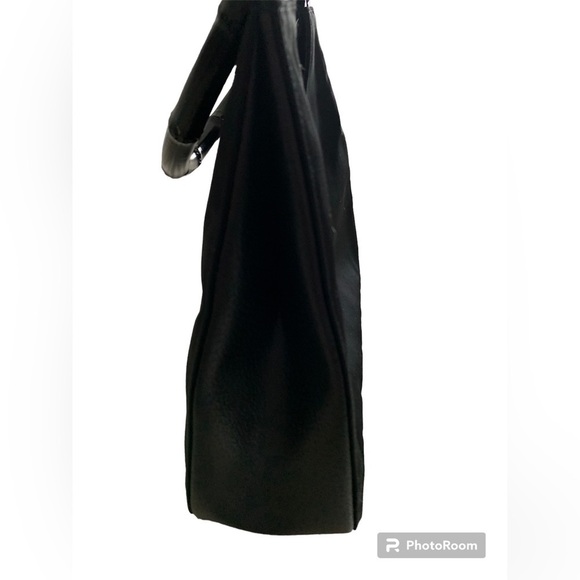 GUCCI Bamboo One Handle Nylon Shoulder Bag, Black - Pre Owned Condition - Picture 6 of 13